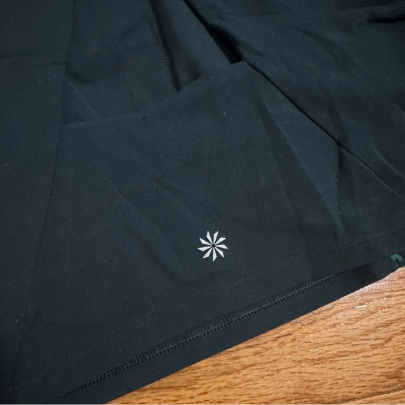 ATHLETA Conscious Crop Serene Green Workout Bra Top M - Picture 7 of 9